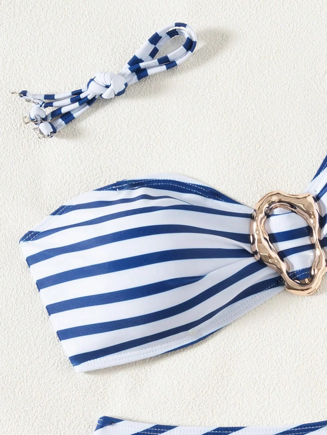 Biquíni Listrado com Fivela
